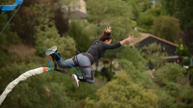 Comment bien préparer son premier saut à l’élastique