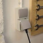 Comment monter une prise et un interrupteur