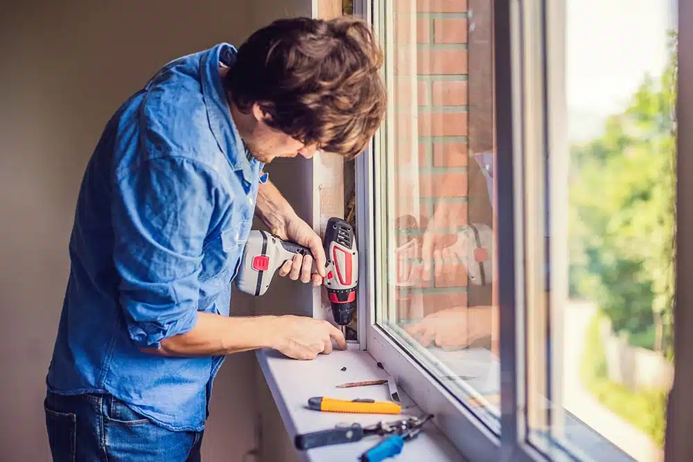 Les étapes à suivre pour réussir la pose de vos menuiseries en bois