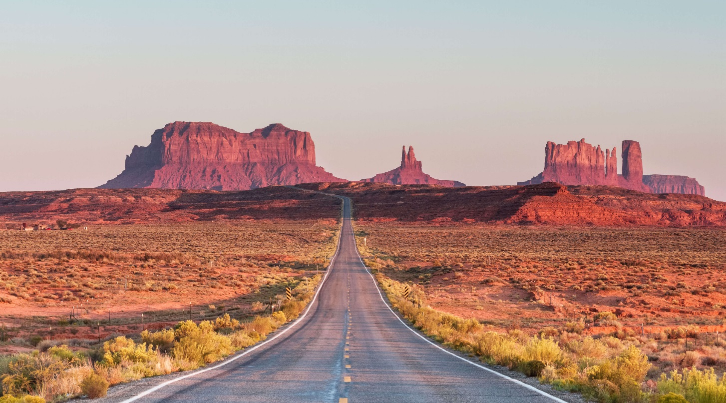 Route au milieu du désert USA