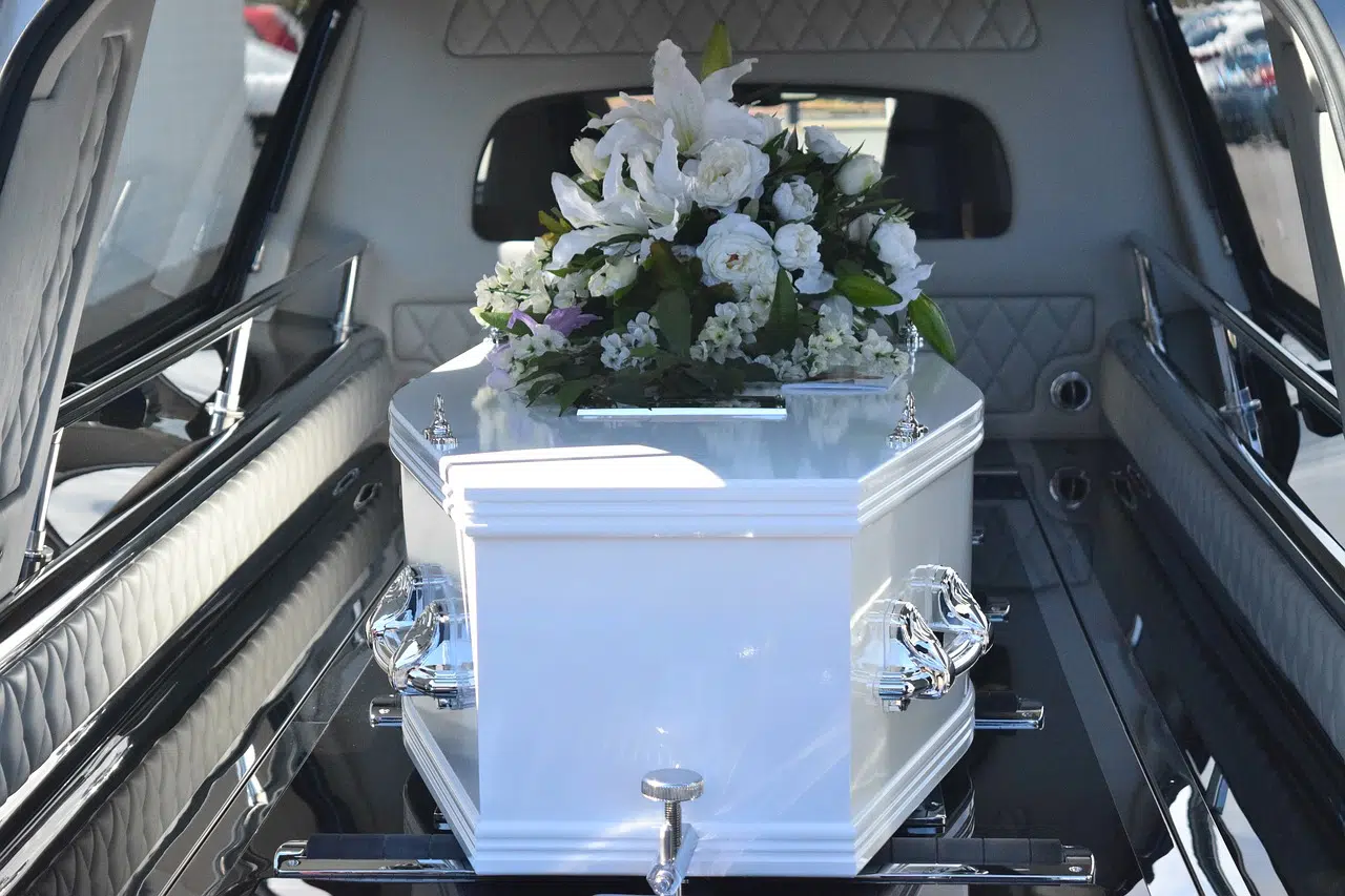 Un cercueil