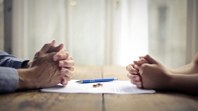 divorce-couple