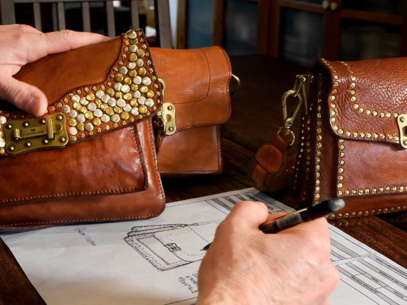 des sacs à main marron en cuir italien
