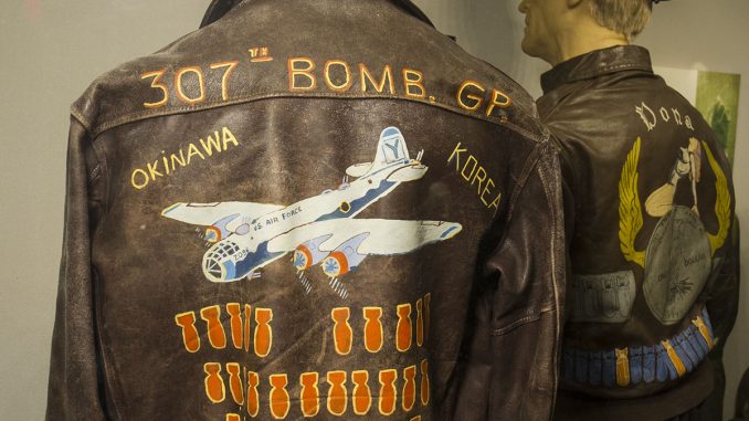 veste-aviateur-homme Ancinne veste d'aviateur pour homme datant de la guerre