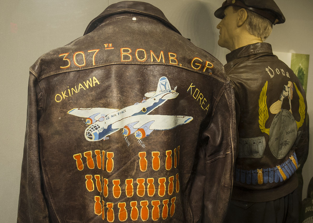 Ancinne veste d'aviateur pour homme datant de la guerre